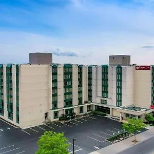 Ramada By Wyndham Near The Falls 3* Niagarawatervallen