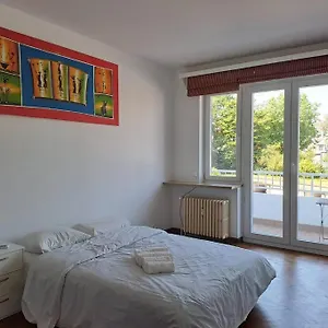  Appartement Spacious Next To Parc Du Cinquantenaire Belgique