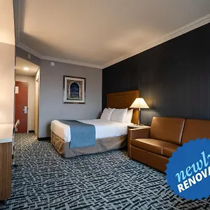 Monte Carlo Toronto West Отель Миссиссага