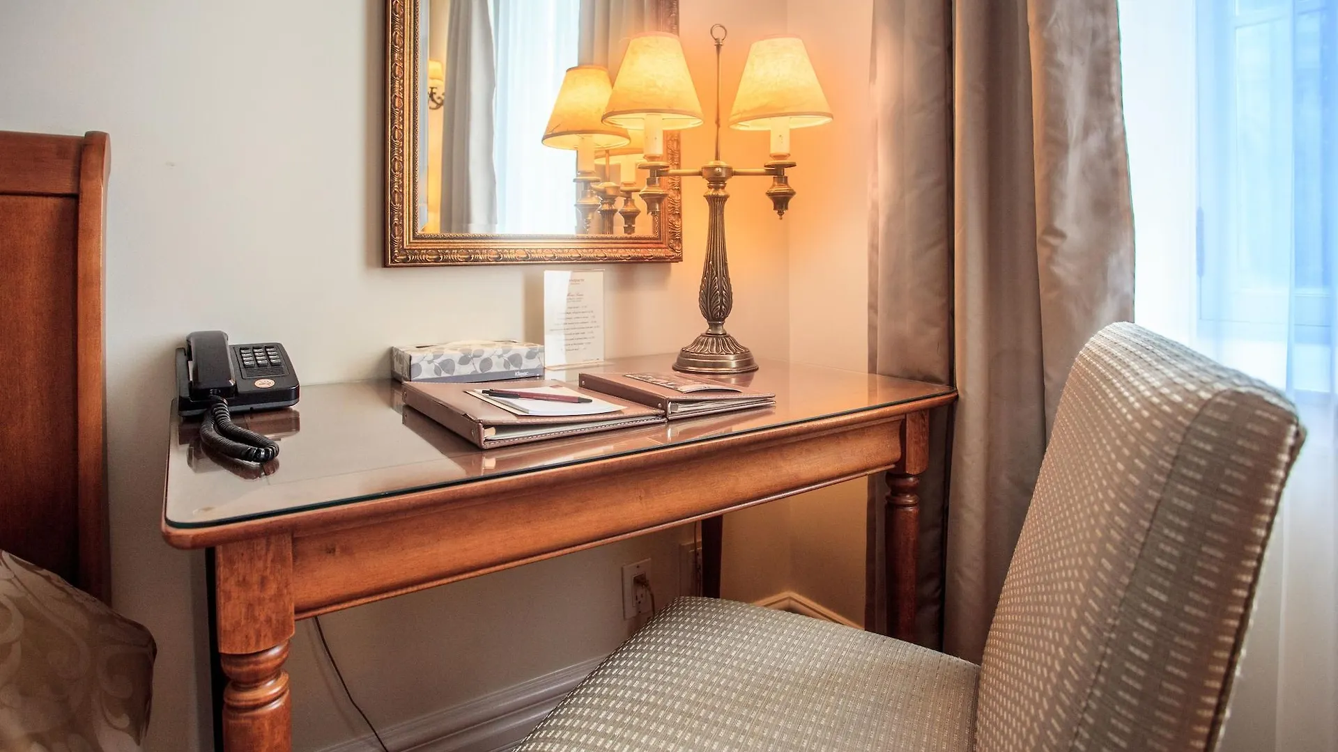 Hotel Bonaparte Montreal