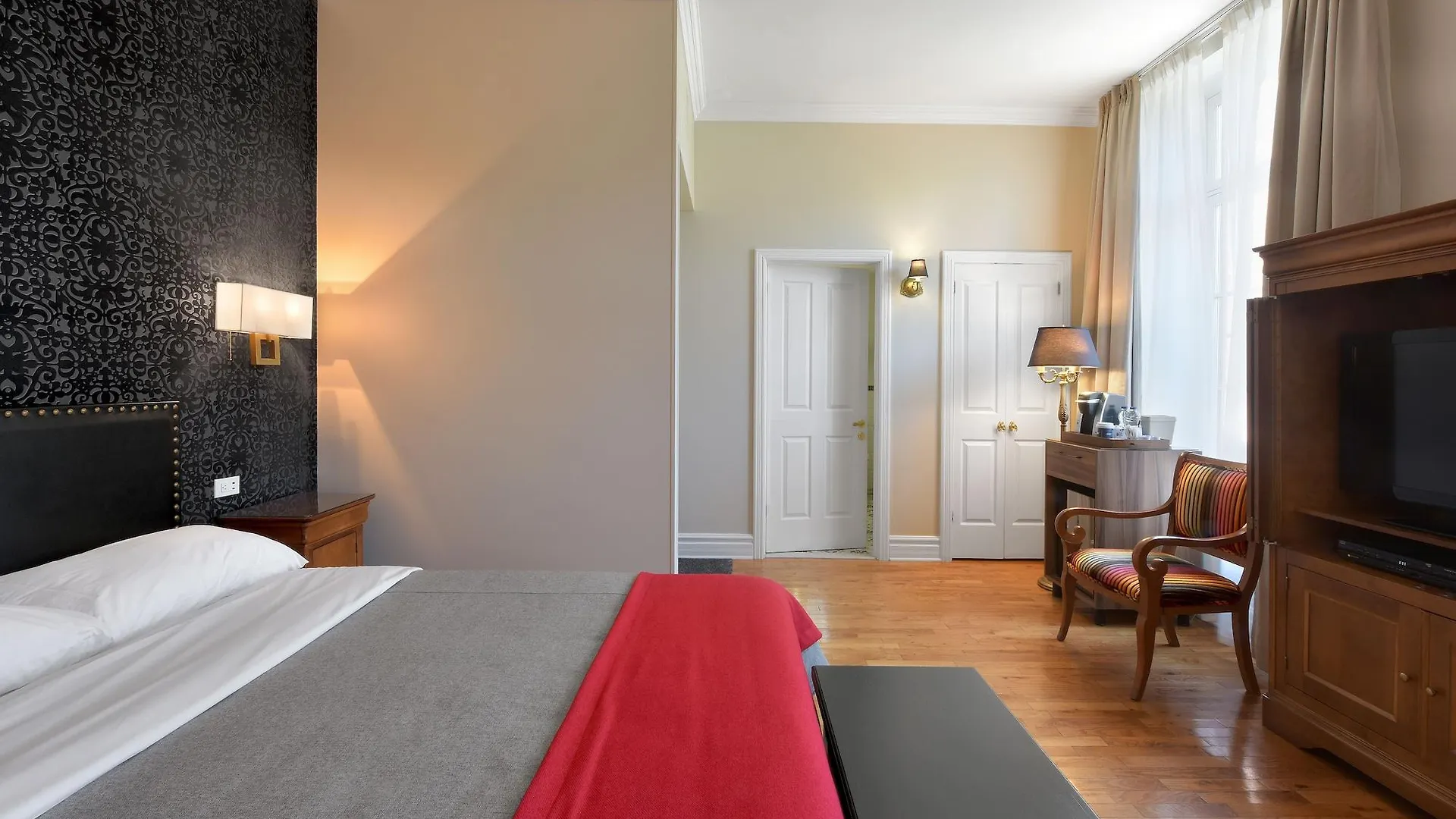 Hotel Bonaparte Montreal