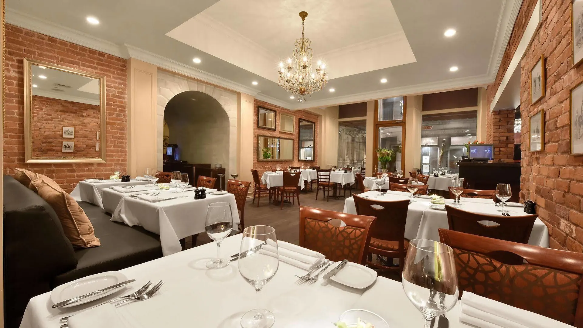 Hotel Bonaparte Montreal