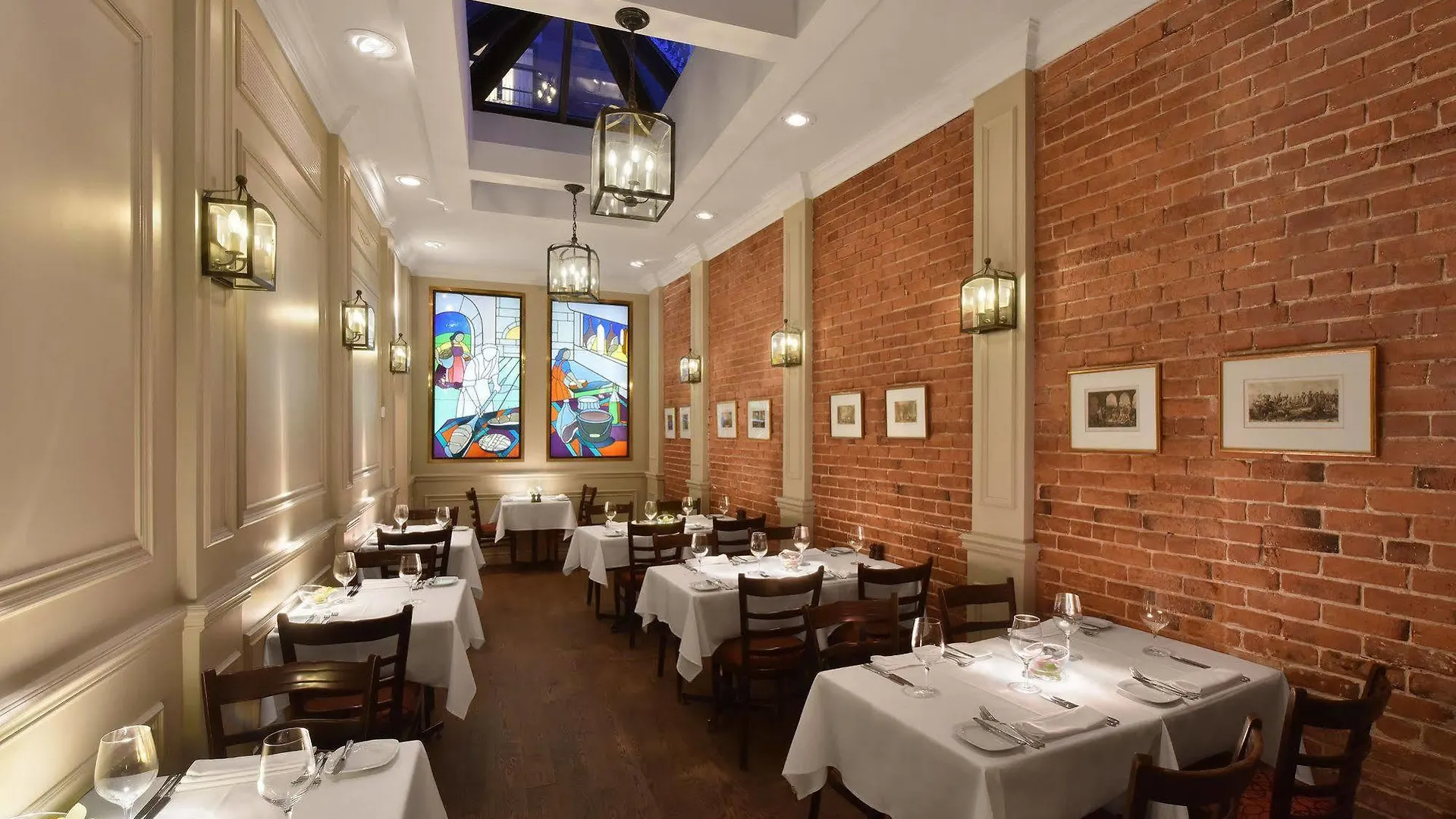 Hotel Bonaparte Montreal