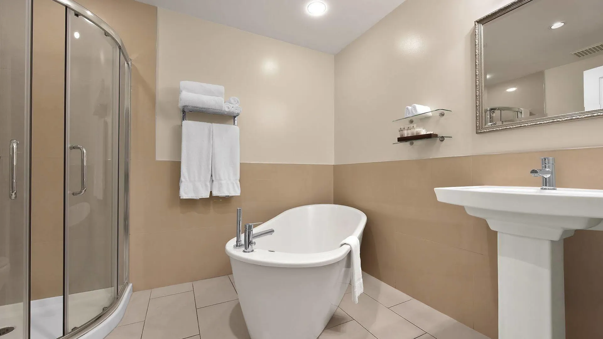 Hotel Bonaparte Montreal